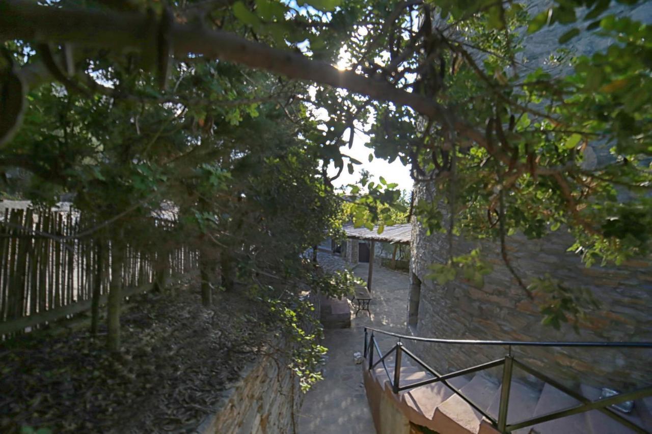 Pyrgos Traditional Village Ágios Kírykos Exteriör bild