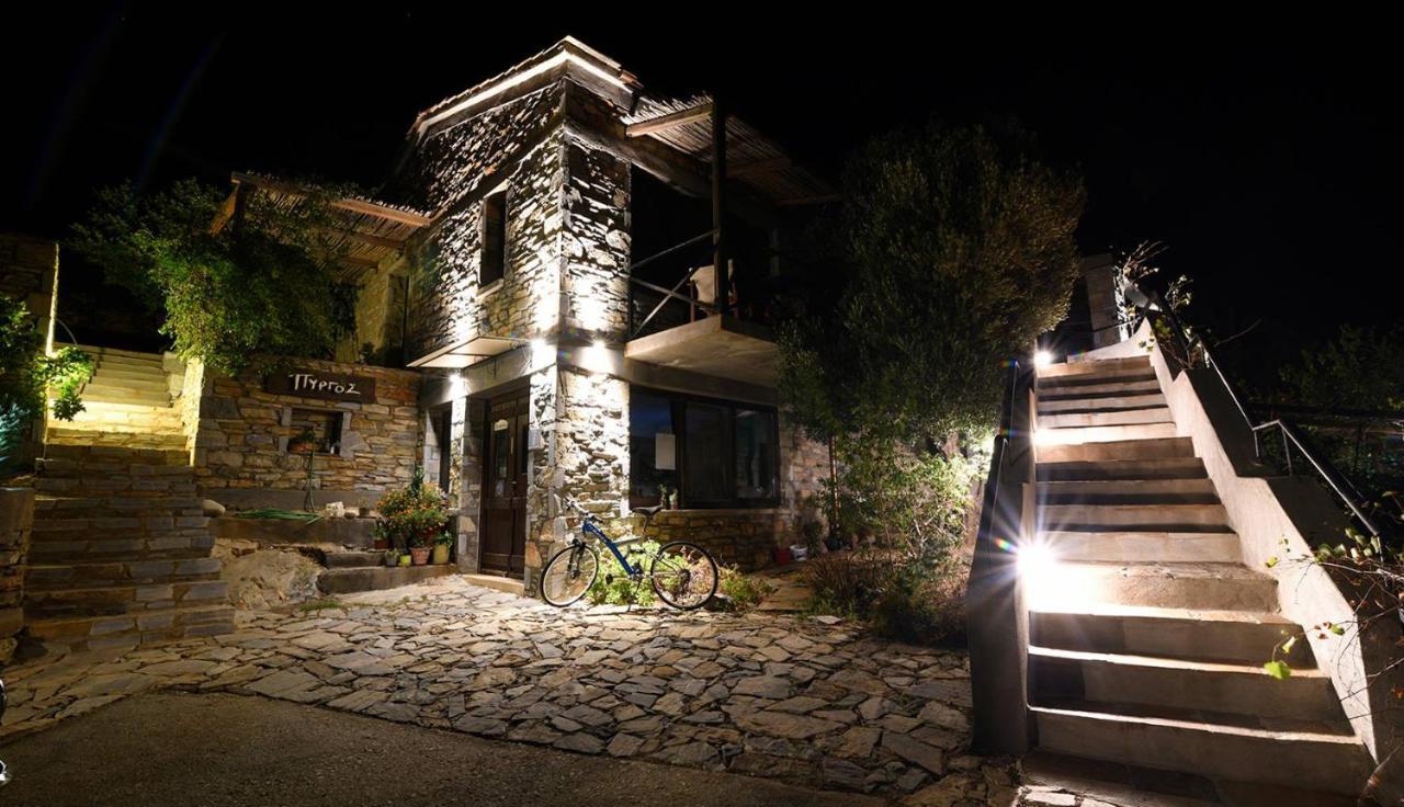 Pyrgos Traditional Village Ágios Kírykos Exteriör bild