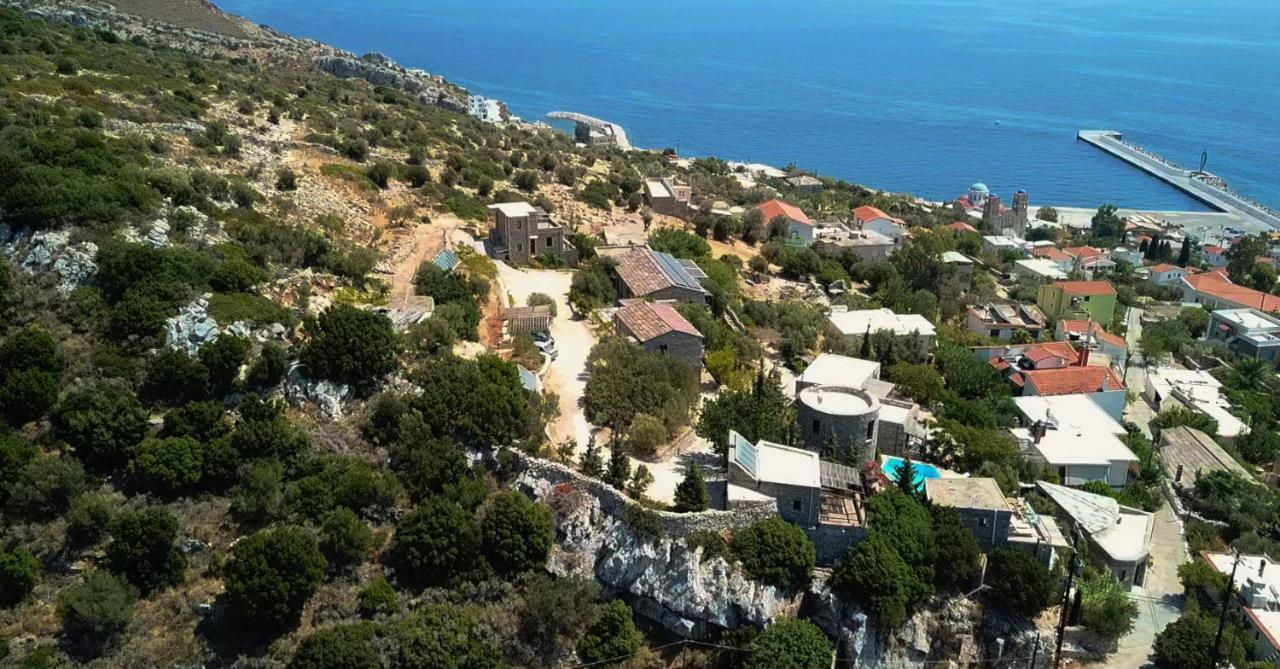 Pyrgos Traditional Village Ágios Kírykos Exteriör bild