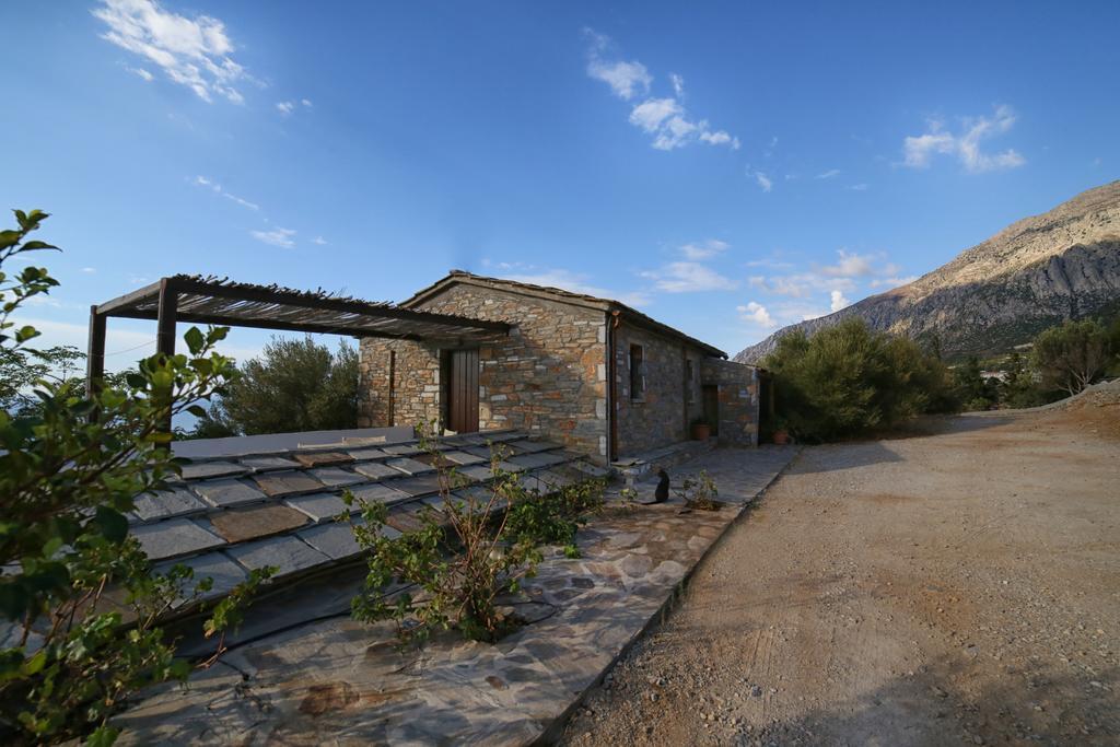 Pyrgos Traditional Village Ágios Kírykos Exteriör bild